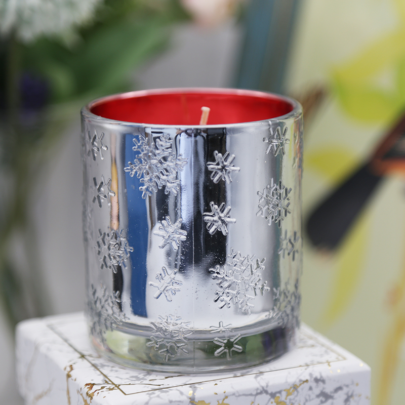 Best customized Christmas smelling scented candles with winter scents and private label